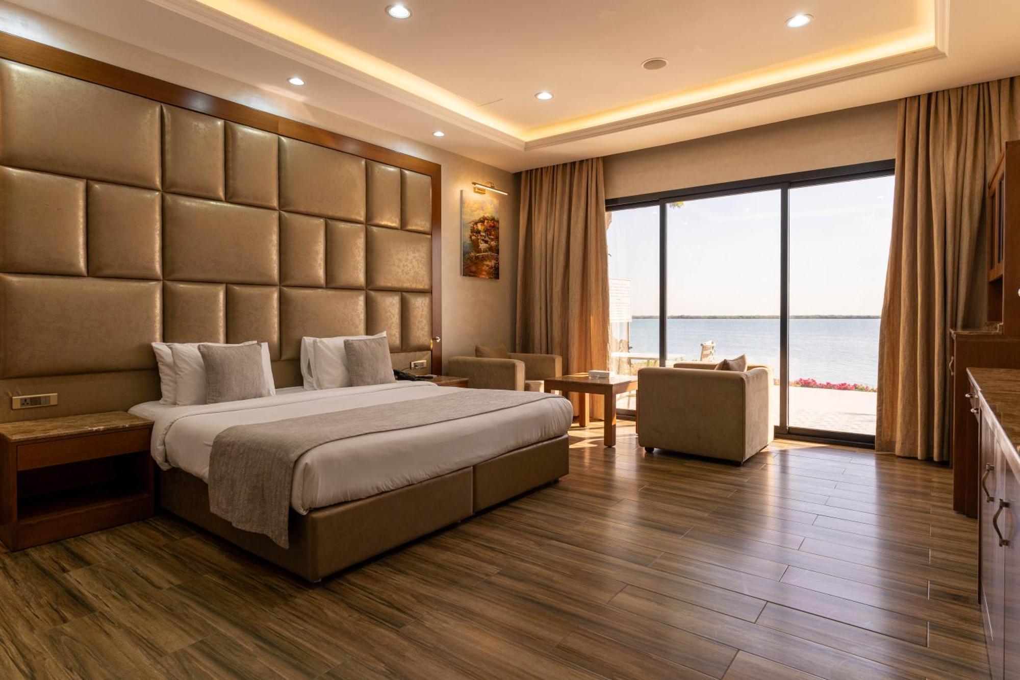 Palma Beach Resort&Spa Umm al-Qaiwain Exterior foto